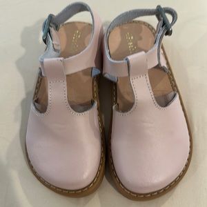 Freshly picked size 8 blush pink Newport clogs New